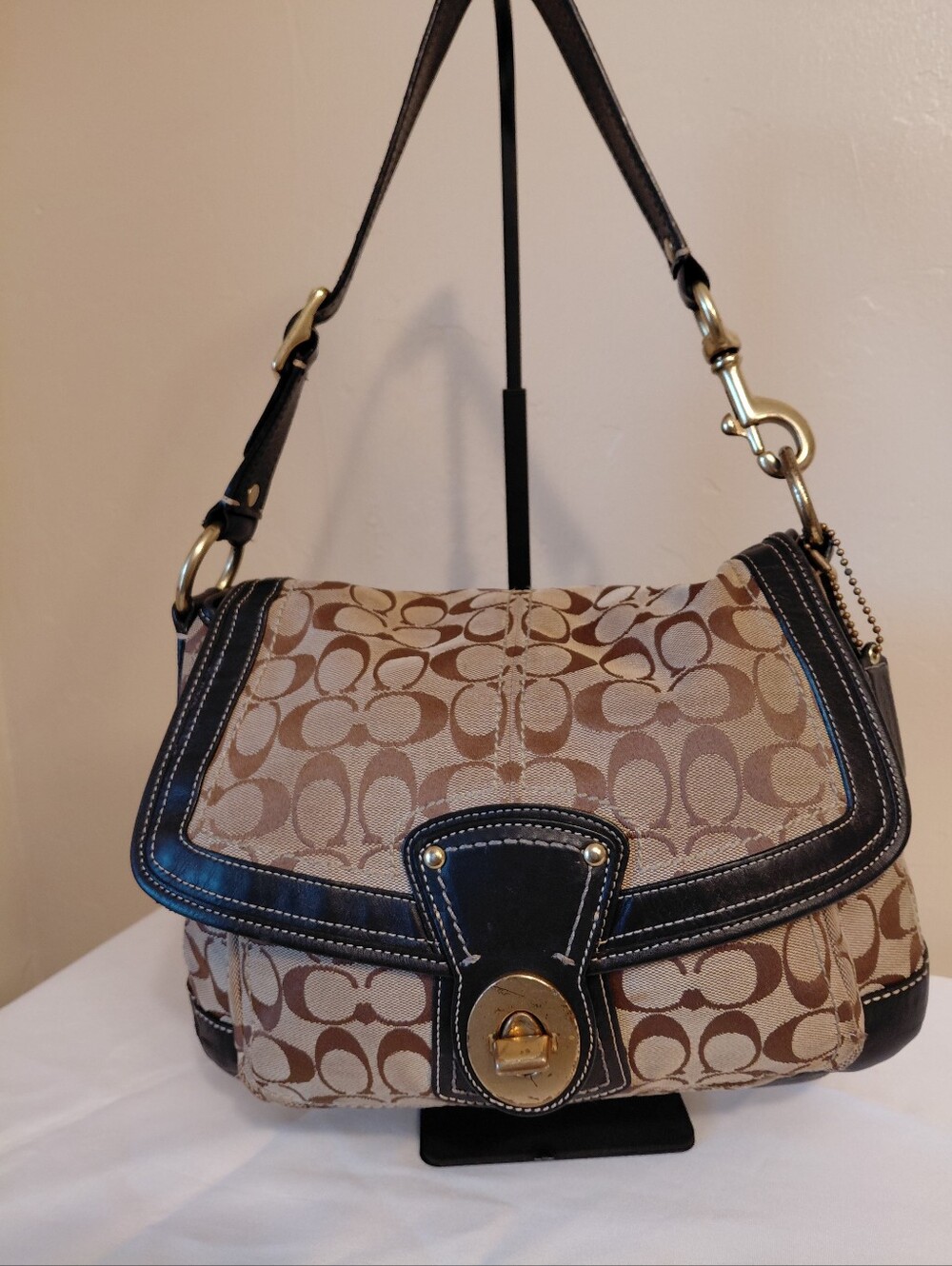 Coach Legacy Ali Signature Turnlock Shoulder Bag With COA - Picture 6 of 15